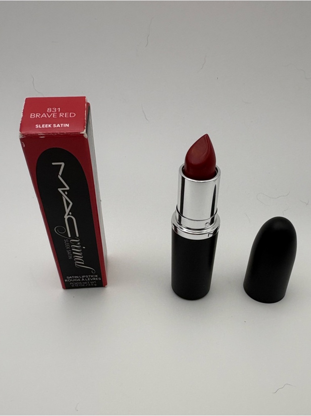 MAC Cosmetics MACximal Sleek Satin Lipstick - Brave Red 831 BNIB
